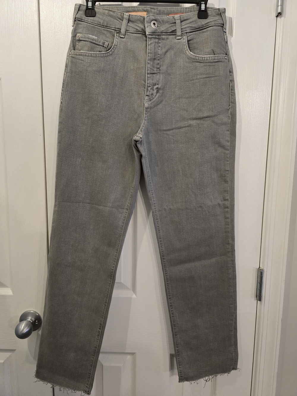 NWOT Pilcro Vintage Straight Jeans w/Raw Hem - 29